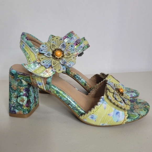 L'Artiste by Spring Step Vogeush Floral Leather Heeled Sandal - Size 36 (5.5/6) - Picture 2 of 16